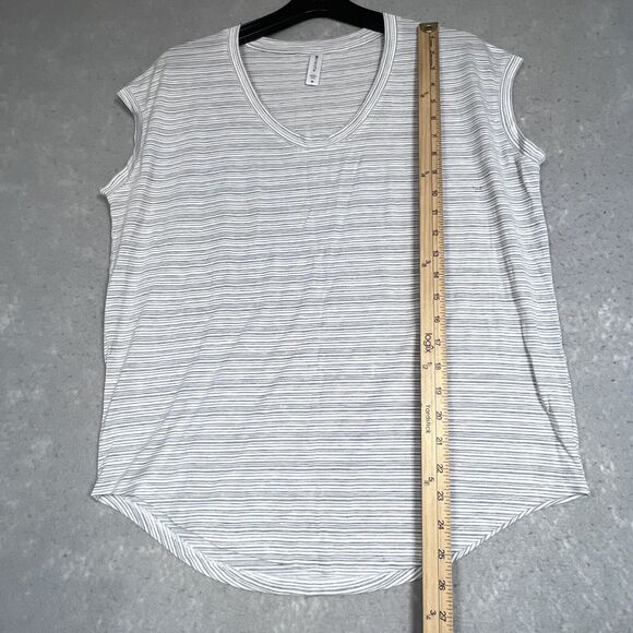 Athleta T Shirt Medium Gray Striped Cloudlight Stratus Tee Stretch Cap Sleeve - Picture 10 of 11